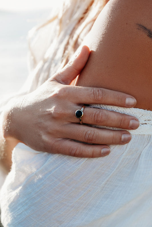 Pirate Black Sea Glass Gold Ring – Allure CollectionRingsBooblinka Jewellery