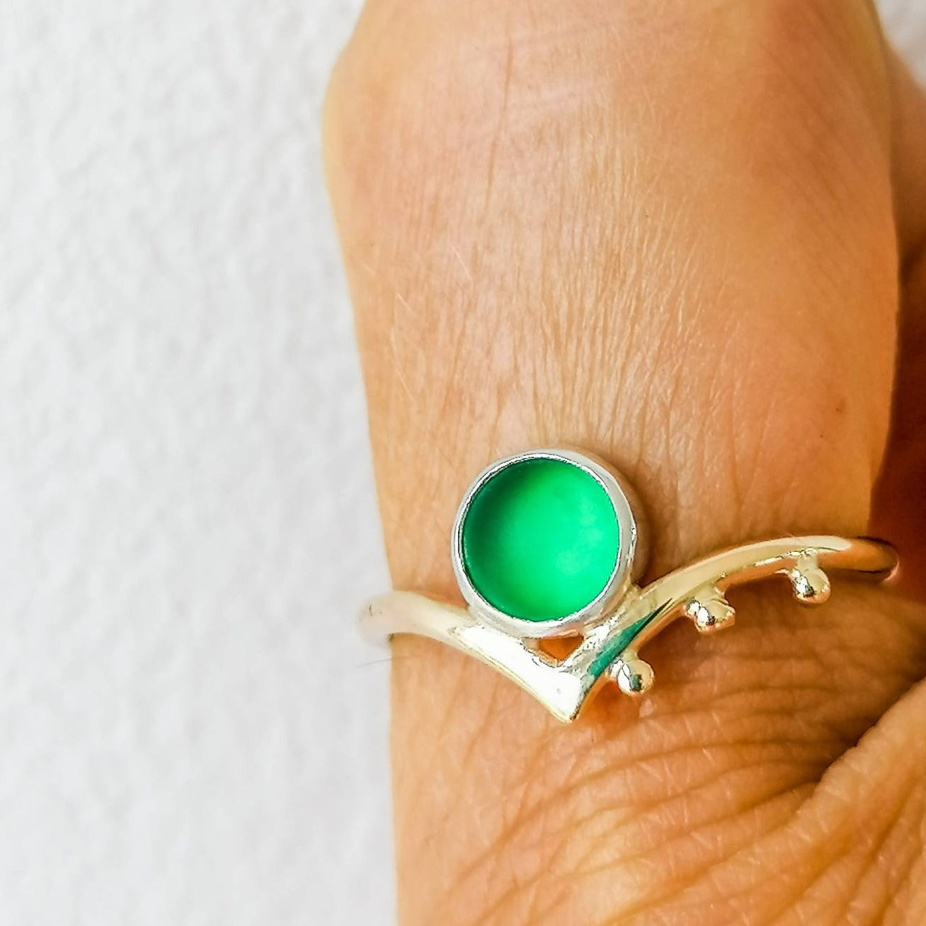 9kt Yellow Gold Green Seaglass Ring